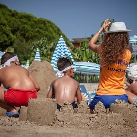 Resort Lonicera World