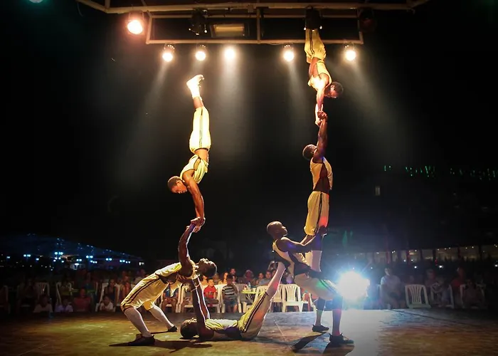 Lonicera World منتجع 4*