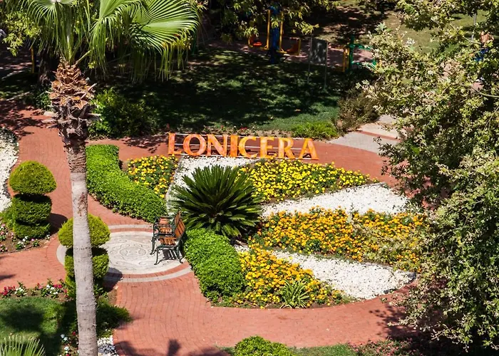 Lonicera World 4* أفسالاّر