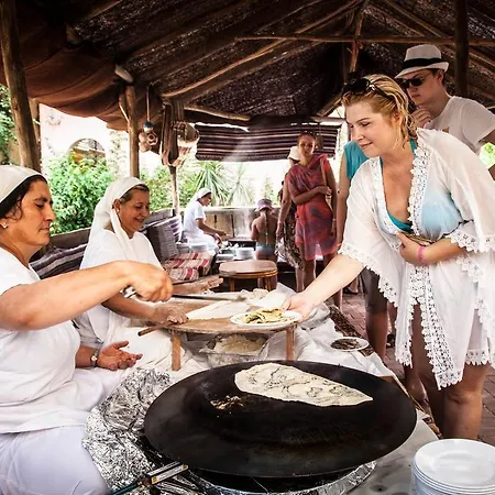 Lonicera World Feriested